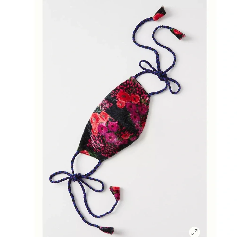 Anthropologie Roopa Pemmaraju Velvet Face Mask